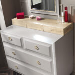 Luna dresser with mirror