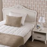 Pearl s bed closeup