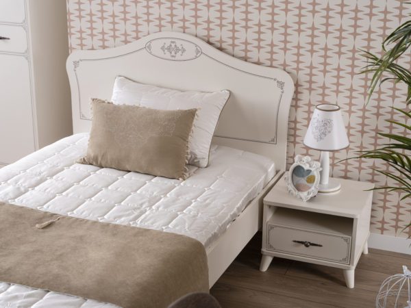 Pearl s bed closeup