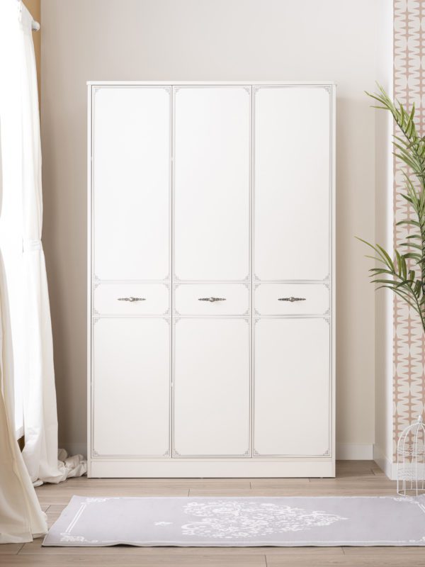 pearl s wardrobe