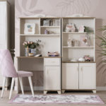 Pink freesie kids room