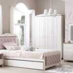 Pink freesie kids room