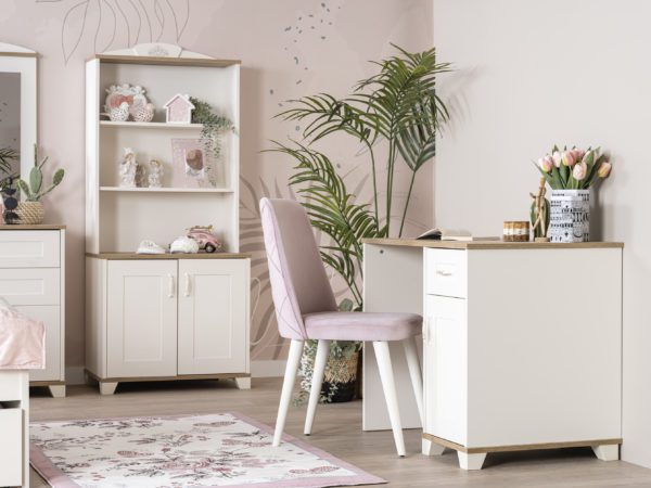 pink freesie study table and chair