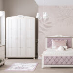 Pink freesie kids room