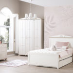 pink freesie kids room