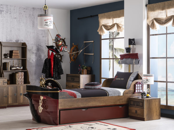 Pirate bed