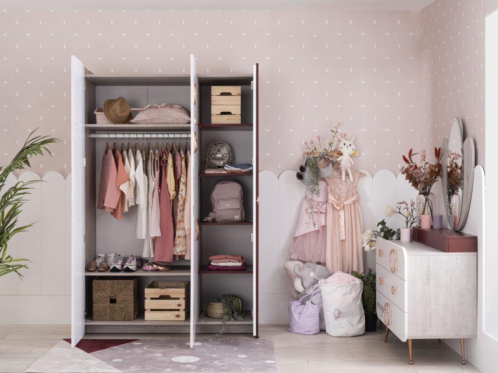 Life magic wardrobe and dresser