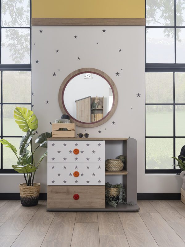 Montessori hut dresser and mirror