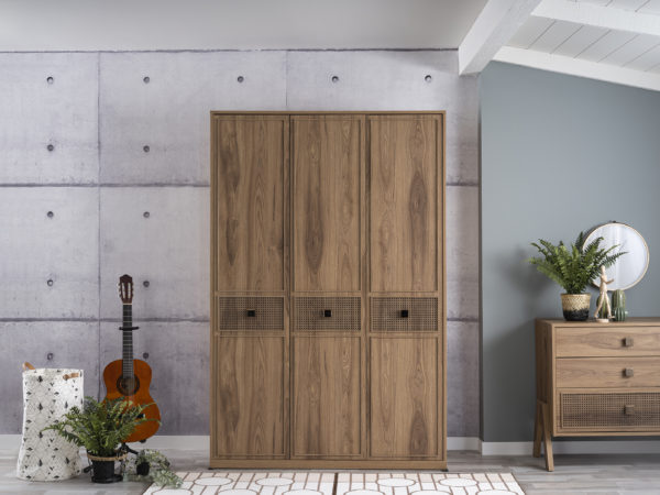 trio wardrobe