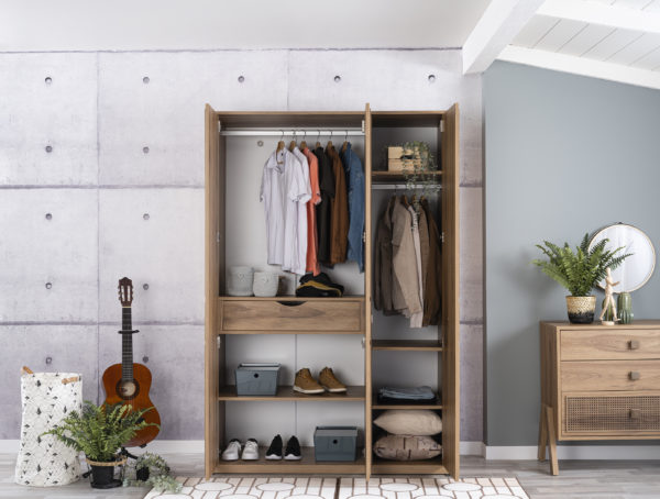 Trio wardrobe