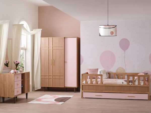 Alice toddler room