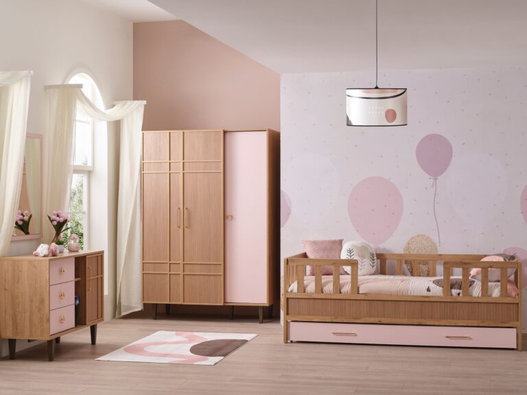 Alice toddler room