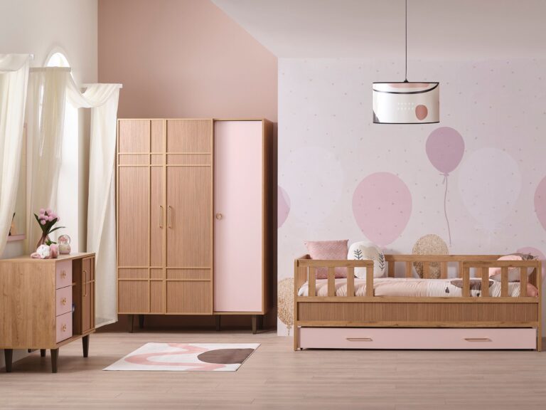 Alice toddler room