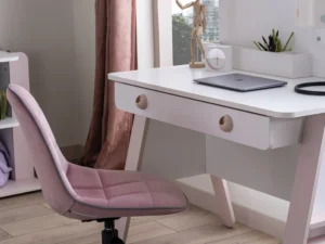 Montessori Pink s chair